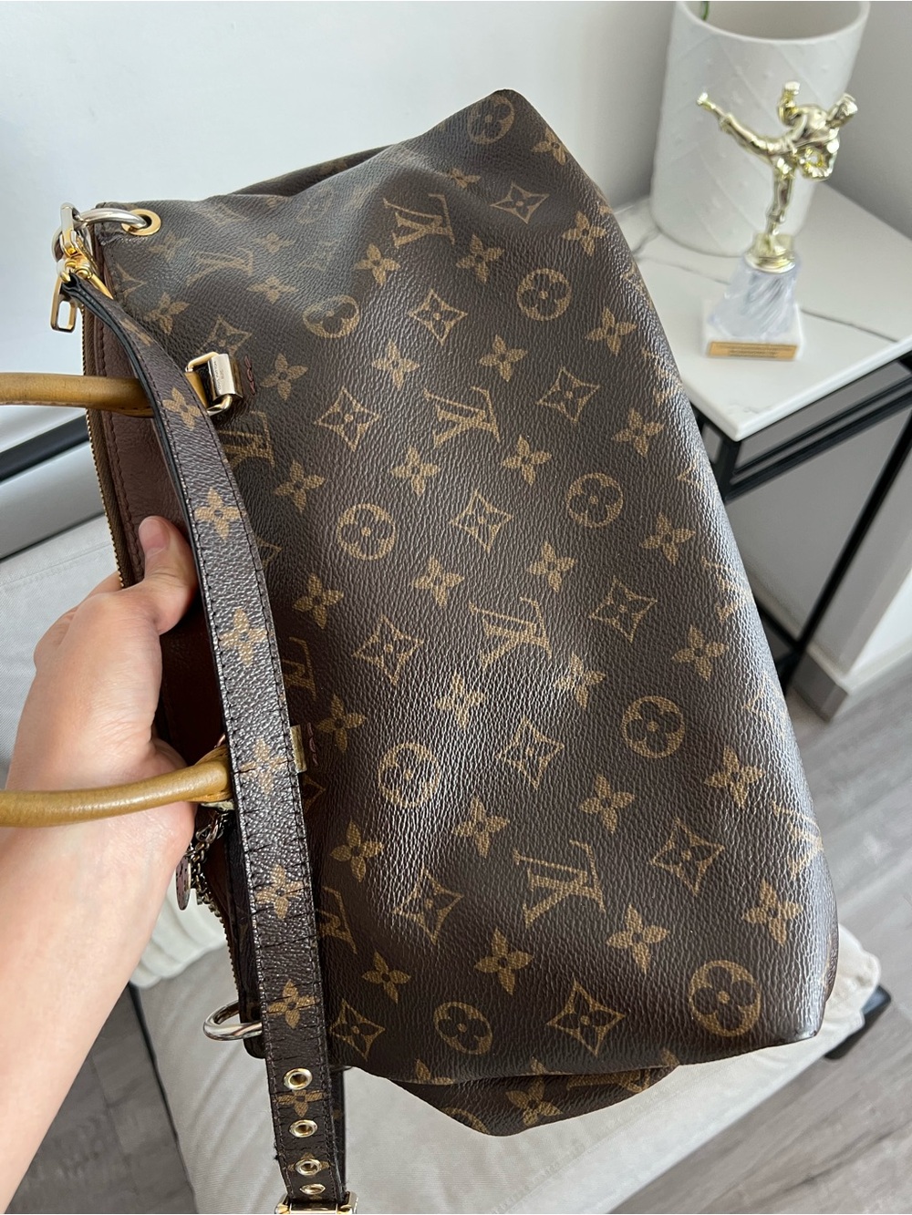 Louis Vuitton Monogram bag - Picture 6 of 16